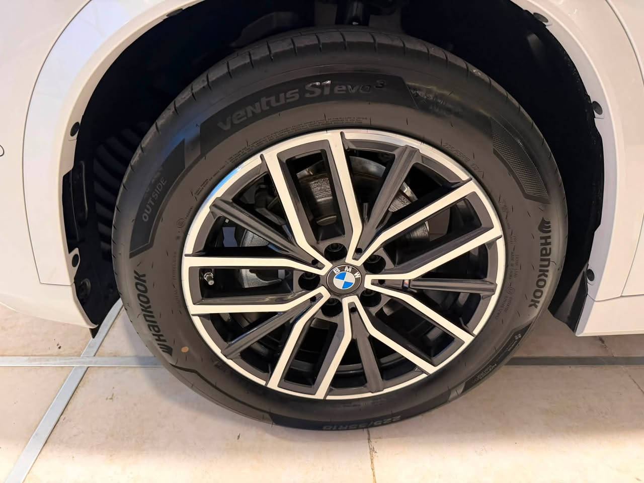 2026 BMW i X1  edrive 25l
Km:0
***********
العنوان: السليمانية كوردستان موتورز شركة برزاي دابان

