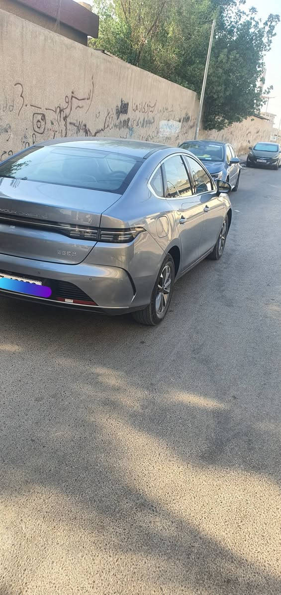 سلام عليكم ...
من رخصت الادمن المحترم ..
BYD دستروير 
موديل 2025 ماشيه ١٤ الكلي جديده جدآ
سياره كفاله عامه من كلشي 
لاصبغ لا بارد لا تكحيل كفاله عامه 
السياره مدوشمه كشنات تلبيس داخل ابيض كاعيات جدد تكم بيبان تغليف حفاضن ع السياره 
غراض السياره كامله ولا نقص 
المكان بغداد 
رقم الهاتف ***********
