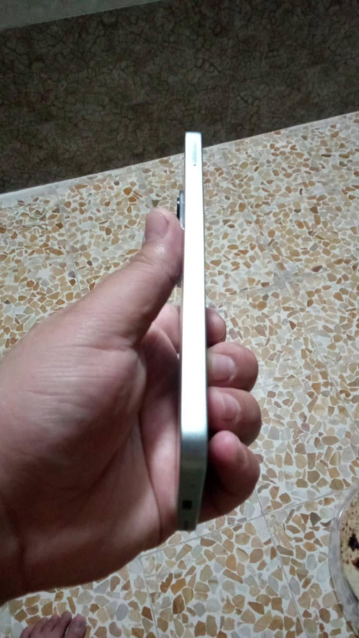 السلام عليكم
جهاز هنر x8a

ابيع اومراوس

ذاكره 128

رام 8+8 

بل سيم كرت

صوطو فول

كمراته دمعه

بصامه الإصبع + واجه

مبدل شاشه اصليه شرط

كلو شغال شرط

السعر115

بي مجال 

مكاني موصل أيسر

*********** واتساب
