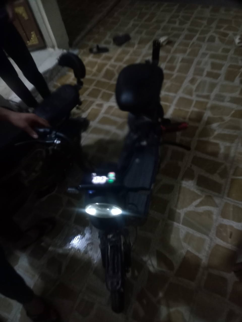 دراجه شحن حجم 14
4بطاريات شغلات
كله شغال هورنات ليت عالي ناصي لد
تثبيت سعره
اشاير 
اربع سرع
دروعه جديد ونضيفه
تشغيل عن بعد وتشغيل بصمه ودبل سويج
للتواصل خاص 
او عل رقم***********
مكاني موصل رشيديه 
سعرو140وبي مجال
