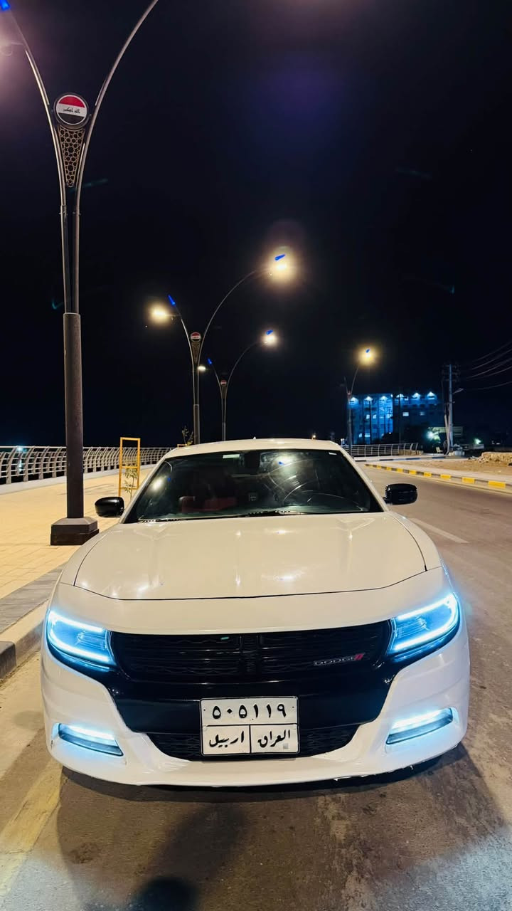 جارجر موديل 17 sxt 3600 وارد كندي بدون حادث وبالعراق صار بيها صبغ قطعتين الجاملغ الامامي والخلفي السياره ماشيه 160 mil العنوان البصره قضاء المدينه السعر 195 ورقه وبيها مجال قليل الاتصال ***********

