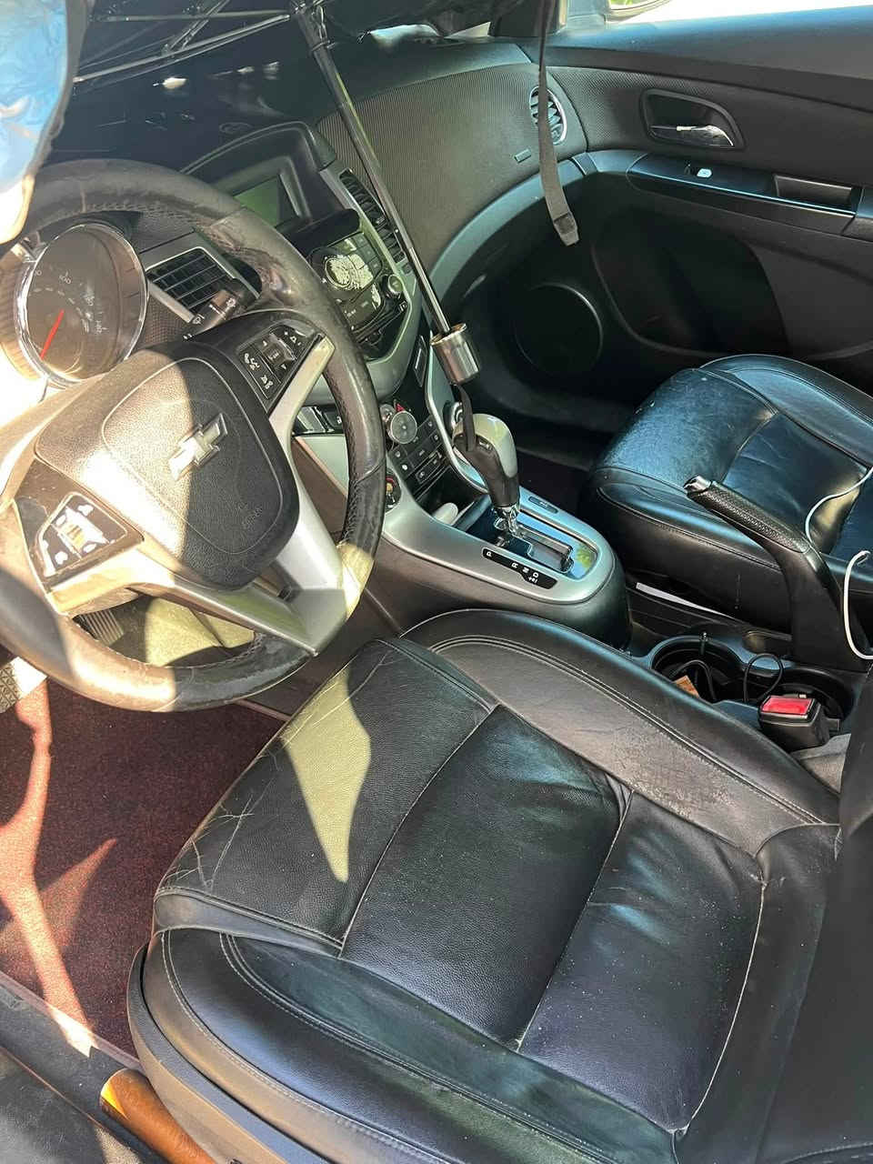شوفر كروز 2012 LT premium للبيع المكان المنصور او الكراده
محرك 1400 توربو مواصفات :
بصمة كشن جلد تدفئة تحكم  كهرباء تشغيل عن بعد بلادي مري كهرباء تحكمات ستيرن تثبيت سرعة شاشة اعطال حساس خلفي سياره تبريد وتدفئه ضررهه الجاملغات واحد كلير والثاني صبغ السونار موجود
بيها نقوصات بسيطه رقم بغداد باسمي
سعرها 68 وبي مجال
***********
