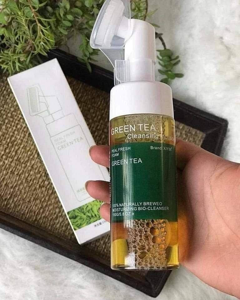 غسول الشاي الاخضر☘️
يجنن للبشره ينعمهااا ويزيل الحببوب
اكثر البنات جربوا حبوا يكرروا من جديد لان ممتااااااز  للبشره  المعرضه للحبووب ❌  يعني يفيدج استعمال يومي
لانه خفيف مياذي البشره مواده طبيعيه 🌹☘️🍂
غسول شاي اخضر فرشة 🌿

غسول بخلاصة اوراق الشاي الاخضر 🍃
ينظف البشرة ويوازن افراز الدهون 🧼
يزيل الشوائب والميك اب لتنعمي ببشرة صحية ونظيفة ✨

سعر القطعة 3 الأصلي

للحجز والاستفسار واتساب ***********
