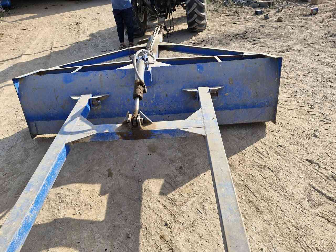 للبيع معدلان عرض مترين ونص مستعمل سعره 900 الف عنوان واسط الزبيديه قرب الطاقه الكهربائيه ***********
***********
