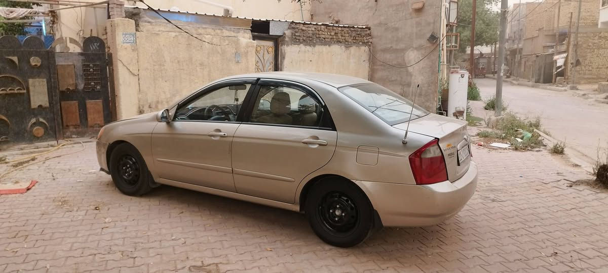 للبيع موديل 6 جاهزه من كلشي 
السعر 70 وبيها مجال
***********
