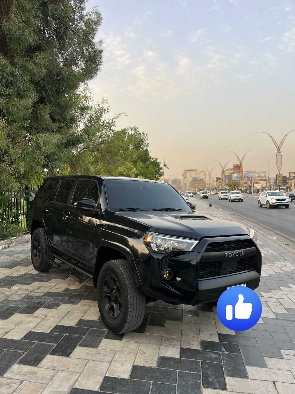 تحية طيبة 

فور رنر 2020 بدون ارباك 
ماشيه 40 الف 
كير مكينه برغي ممفتوح بيهه 
السيارة جديده بمعنى الكلمه 
4 راكب مواصفات RS5 

السعر. 25$ بيهه مجال 

مكانهه بغداد زيونه

***********
