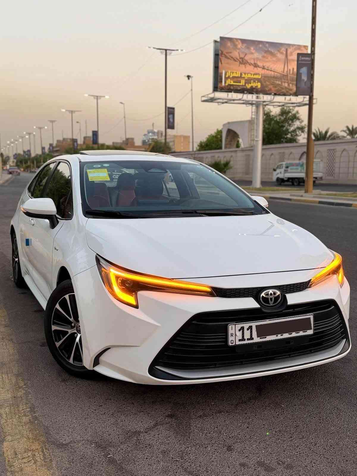 السلم عليكم.. عندي كورلا هايبرد 2025 جديده جدا فوول مواصفات بصمه كراسي كهرباء فتحه ..مكفوله كفاله عامه لا صبغ ولا بارد ولا حالوب.. رقم انكليزي باسمي شخصيا وتحويل ثاني يوم.. ماشيه 24 الف كيلو فقط  وجديده جدا على وضع الشركة.. فووول مواصفات بصمه تشغيل وسلايد روف وجلد واضائة أمامية LED ولد نهاري وكشافات  ضباب.. وتحديد مسار ومانع انزلاق.. رادار امامي مثبت سرعه وقوف ذاتي.. مستشعر الصدمات.. كامرا خلفيه دواره.. عداد ديجيتال.. سايد بريك بصمه.. العنوان بغداد الكرخ.. السعر 159 وبيها مجال.. رقم الهاتف الواتساب ***********
