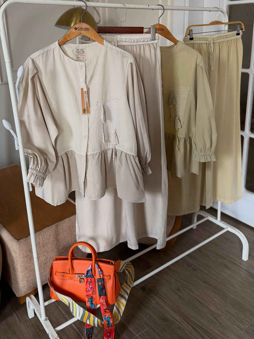New collection ✨🍁🍁🍂

سوت لطيف جدا خامة وألوان وتصميم 

متوفر ب3 ألوان 

الحقائب متوفرة ايضا 

يوجد توصيل سريع إلى كافة أنحاء 🇮🇶 العراق

#set #explorepage #trend #style #outfits
