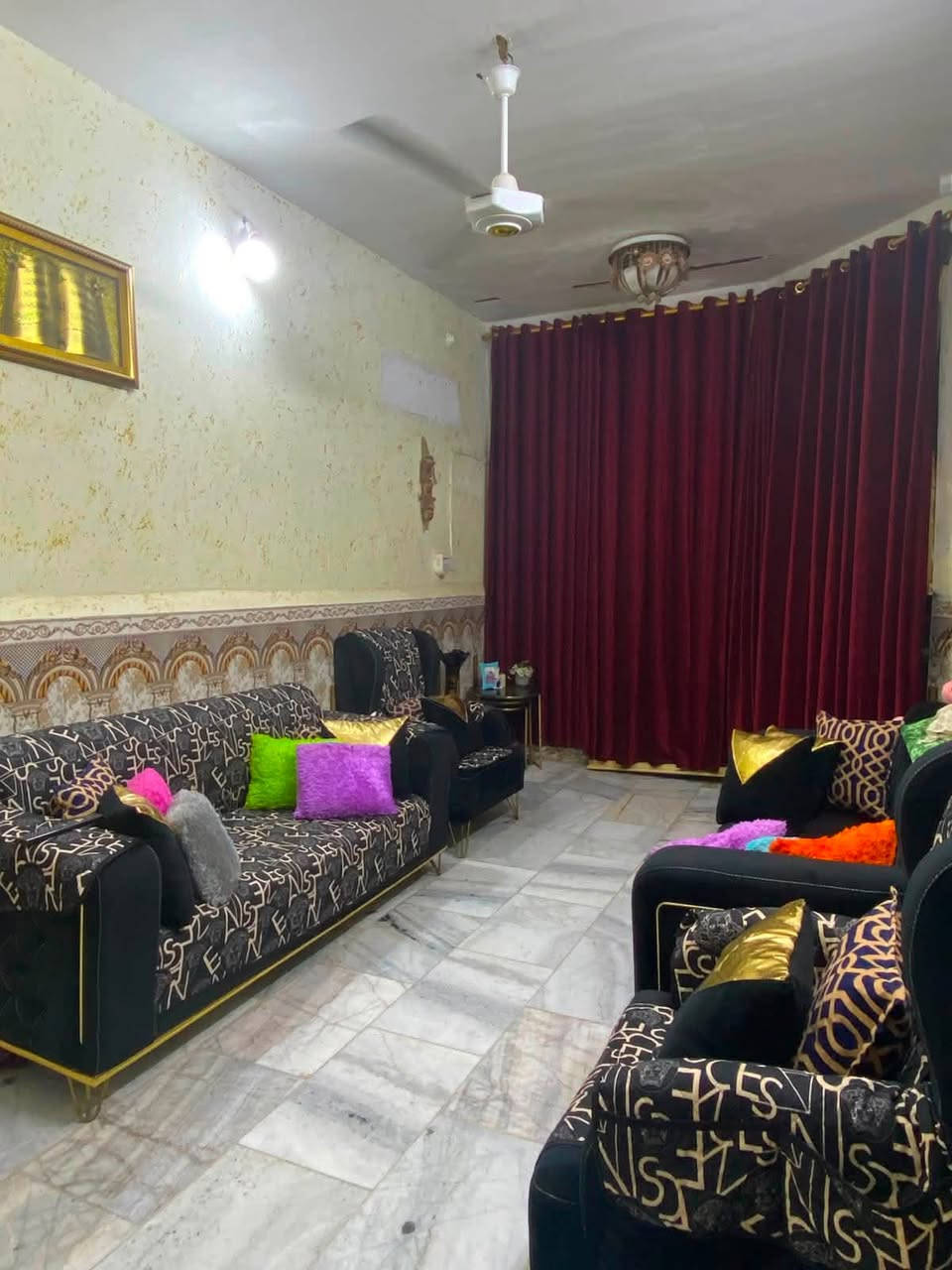 100 متر للبيع حي الميكانيك شارع معمل  الغاز السعر 26 بي مجال الاستفسار ***********
