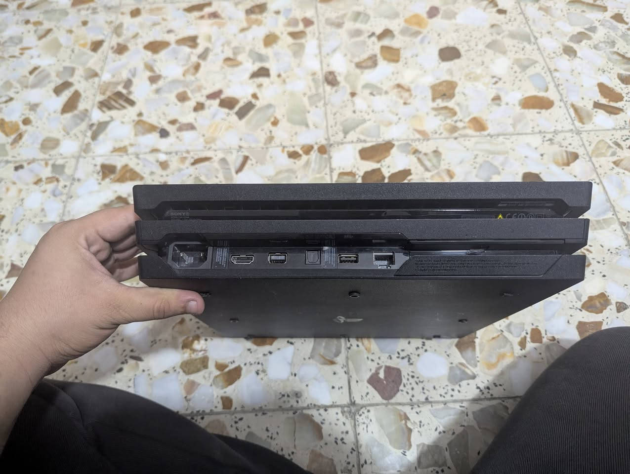 سلام عليكم جهاز بلي فور برو واحد تيره اونلاين جهاز لوك ستيكر ابد ما مفتوح يجي ويا كيبل التشغيل وكيبل اج دي وقرص جي تي اي 5 +قرص غران توريزمو سعر الجهاز 325 للتواصل عبر الرقم +
*********** عنوان بغداد البلديات المضمار
