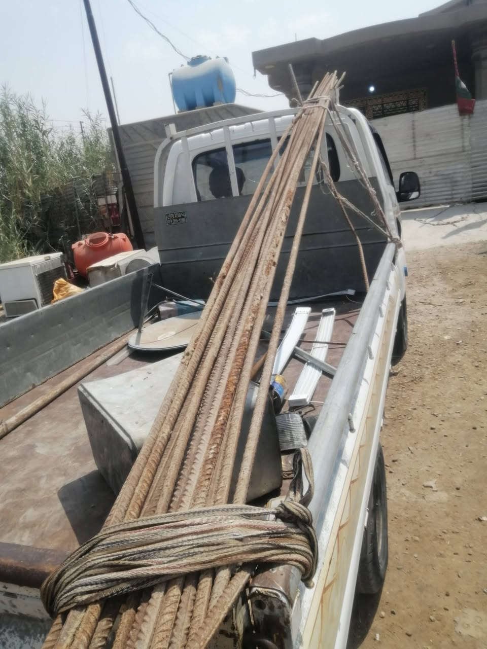 شيش ابو ١٦ طول ٦متر العدد ١٤ غير مستعمل *********** بغداد بسمايه (بل كرزيه)
