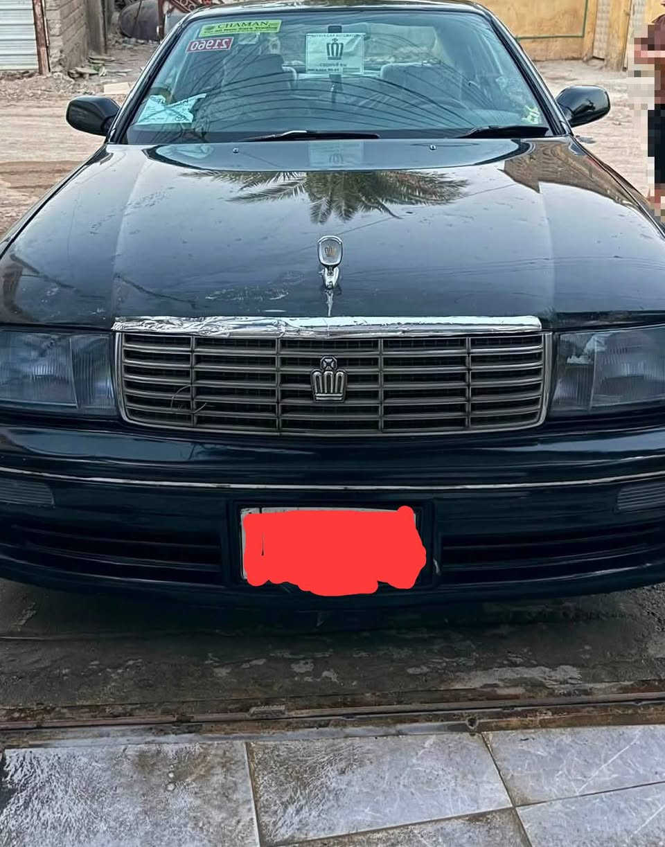 🚘 للبيع تويوتا كراون  بطة
🎨 اللون: أسود
✨ الكشر نضيف 
🪑 الدواخل  نظيفة  
📻 مسجل بلاد
🛞 تخم تاير جديد
تبريد ثلج منضومة جديدة 
مكينة وكير خير من الله 
مرتبها على ايدي الله شاهد
السيارة مبينة بالصور، والمعاينة خير دليل.
💰 السعر: 49 وبيها مجال 
📍 المكان: البصره قضاء المدينة 
للاستفسار والتواصل: مراسلة خاص 
الرقم ***********

