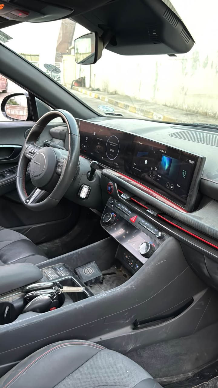 sonata  2024 N line
 باب و نص جاملغ صبغ  
دواخل ارباك شرط   
يترقم شمالي. 
ممشا 40,000 
شراي اتصل *********** أربيل, العراق

نص مكتوب في الصور:
- 9:02 12 4 / 14 1:1 bid.cars
- 9:02 12 bid.cars 5 / 14 1:1 Sales History Similar archival offers Ask 51
- 9:03 11 bid.cars 3 / 14 1:1 Sales History Similar archival offers Ask 51
- 9:03 11 bid.cars 2 / 14 1:1 Sales History 1 Similar archival offers Ask 51