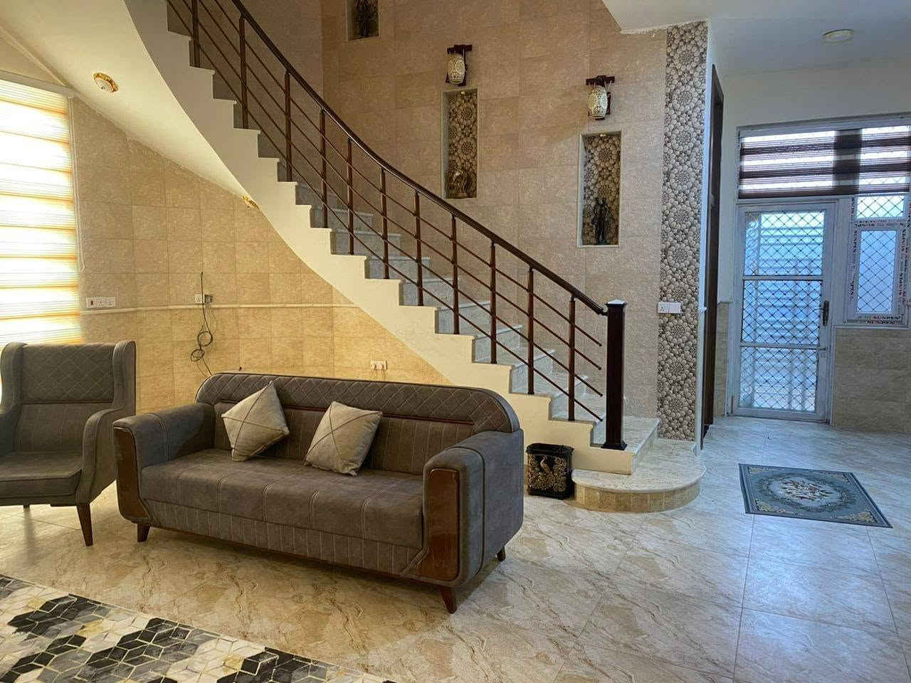 حي البلديات • ٢٥٠م • خمس غرف