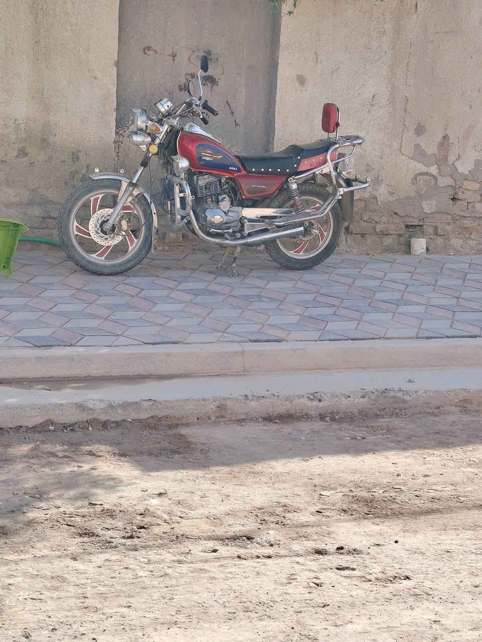 يا الله السلام عليكم جوندة للبيع موديل 21 رقم وسنوية رقمهة نجف دراجة خير من الله ما ناقصهة كلشي كاملة مكملة اشاير هورن طاط لايت ثلجي قوي كلش مكاني ديوانية مركز سعر خاص ***********
