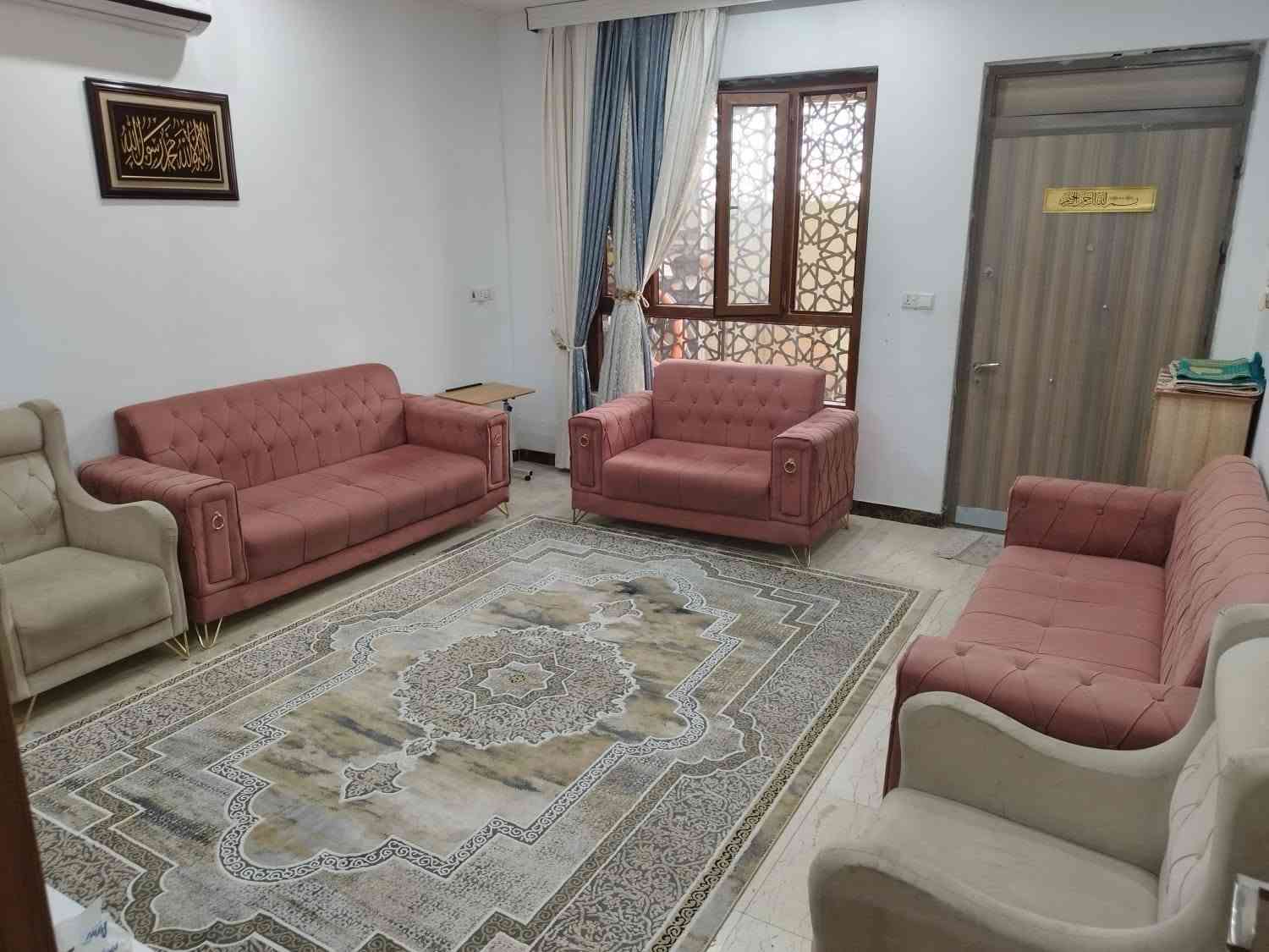 كنب • قابل تفاوض