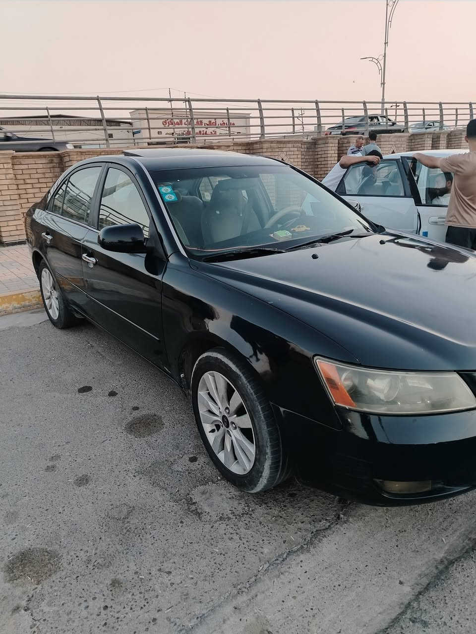 سلام عليكم سوناتا 2006 محرك 2400 سياره مكفوله محرك جديد حداديه جديده منضومت تبريد جديده مابيه دطخه مصبوغه عام خليجي جماليه سعر 80 وبيهي مجال *********** الإستفسار
