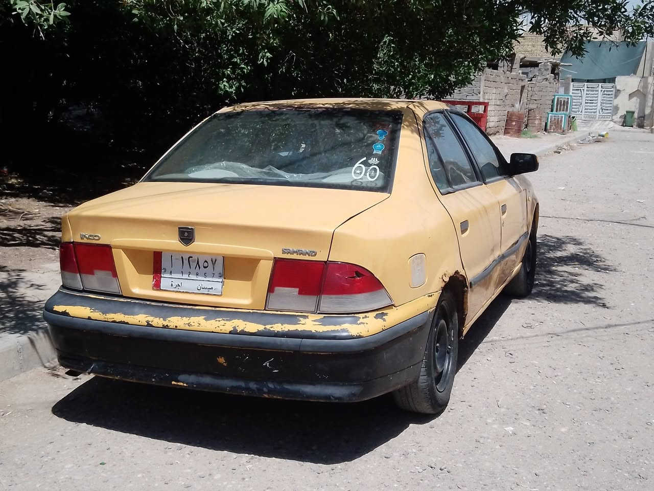سمند موديل 2010 كير ومحرك مكفولات تخم تاير رقم ميسان السعر 11وبيها مجال للتواصل اتصل على هاذا الرقم *********** مكان السيارة
