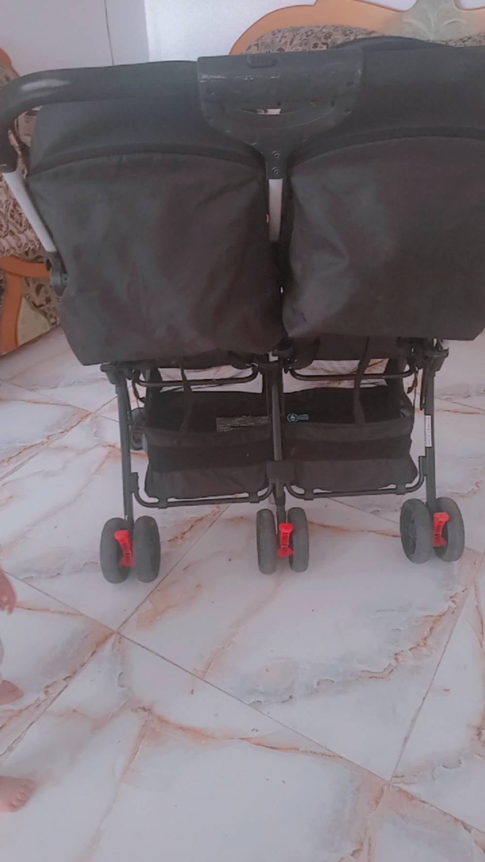عربانة نفرين • نظيفه • تاير الكدام