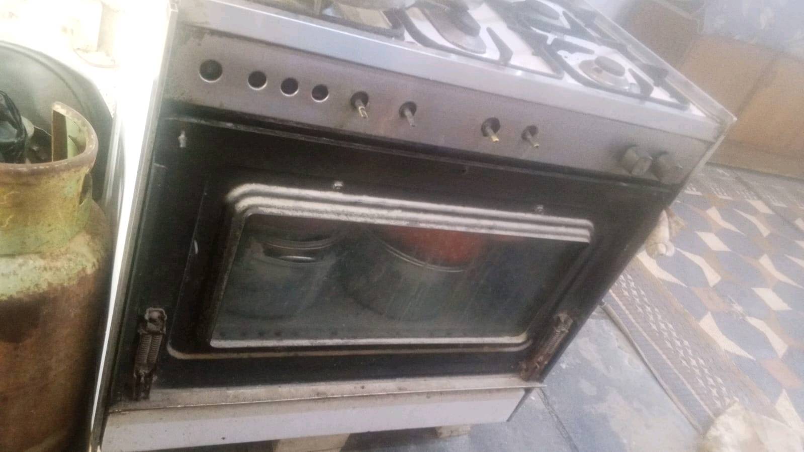 طباخ • فرن يحتاج تصليح • جزيرة بغداد السياحية