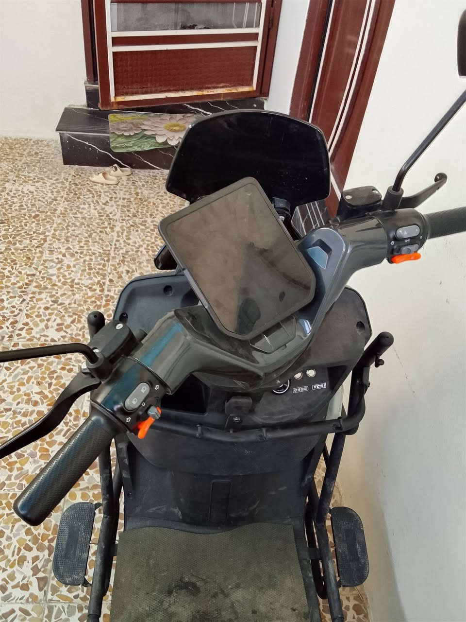 يتوفر ماطور شحن نوع صاعقة فول مواصفات الكير 3 سرعات  يرجع بك ومانع سرقات وسته بطاريات مسطره يمشي 75 كيلو تقريبا  وساشه ديجتال تبين الاعطال ومستعمل فتره قصير ه شهرين  كما موضح في الصور
السعر 1،300000 قابل للتفاوض
مكاني مزارع زيونة طريق الشلالات 
التواصل عن طريق الرقم لمعرفة باقي التفاصيل
***********
***********

يتوفر ماطور شحن نوع صاعقة فول مواصفات الكير 3 سرعات  يرجع بك ومانع سرقات وسته بطاريات مسطره يمشي 75 كيلو تقريبا  وساشه ديجتال تبين الاعطال ومستعمل فتره قصير ه شهرين  كما موضح في الصور
