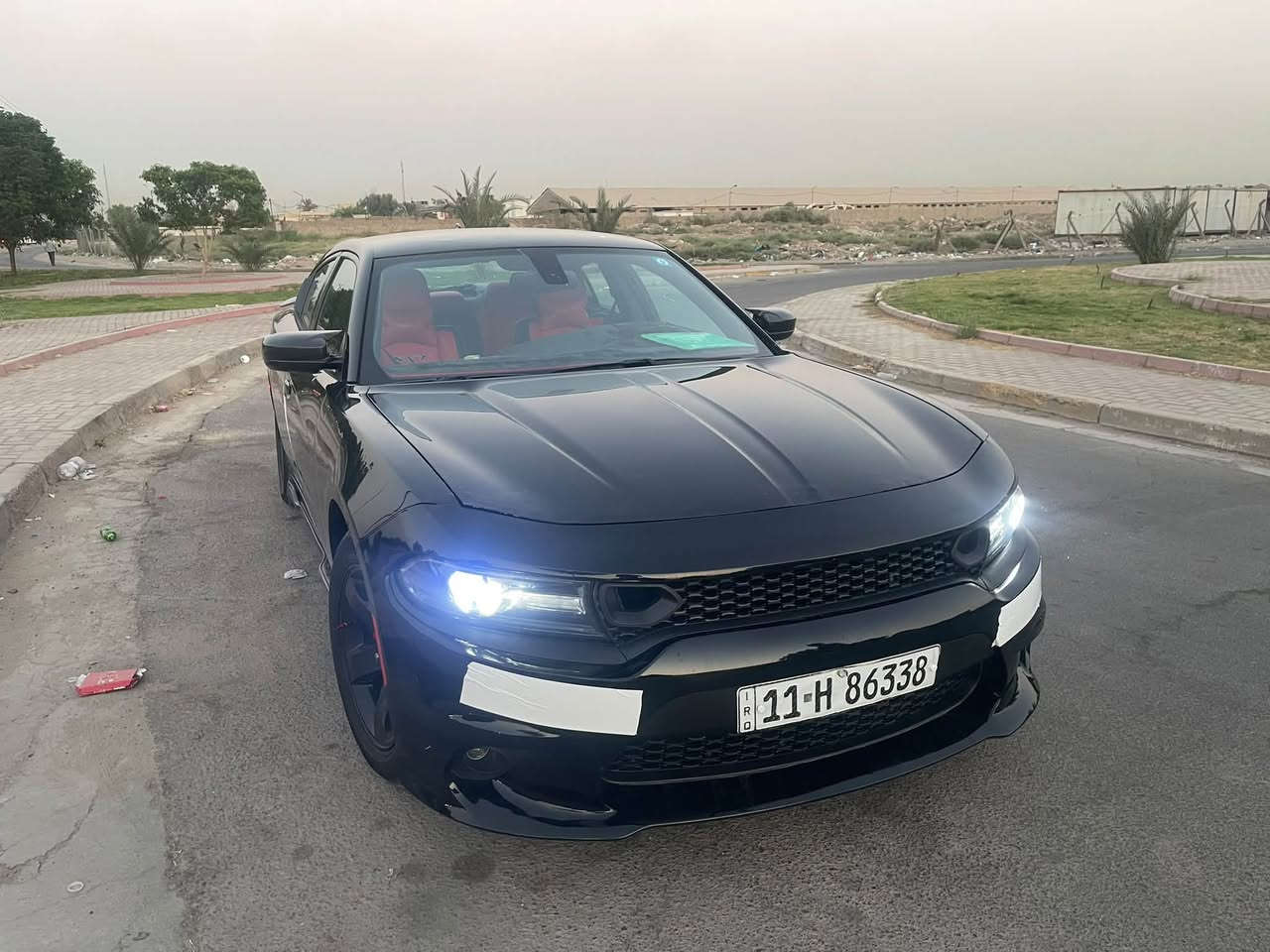 السلام عليكم
للبيع جارجر موديل 2017 SXT رقم انكليزي تحويل ثاني يوم

السعر مناسب 160$ وبي مجال 
 الموصفات  
 (السونار بالمنشور مبدل جاملغ تعديل حافه البنيد ))
العنوان السيديه تقاطع درويش 
الرقم   ***********  

بصمه  
كشنات جلد حضن 
كشنات تدفئة 
كشنات كهرباء 
ويل كب 18
شاشه كبير 
كامره خليفه 
حساسات خلفي 
بجم زنون كامل نهار 
تبريد قطعتين 
تبريد بيانو 
مرايه داخليه تعتيم ليلي 
تحكم ستيرن فول 
باقي تفاصيل واضحه بالصور
