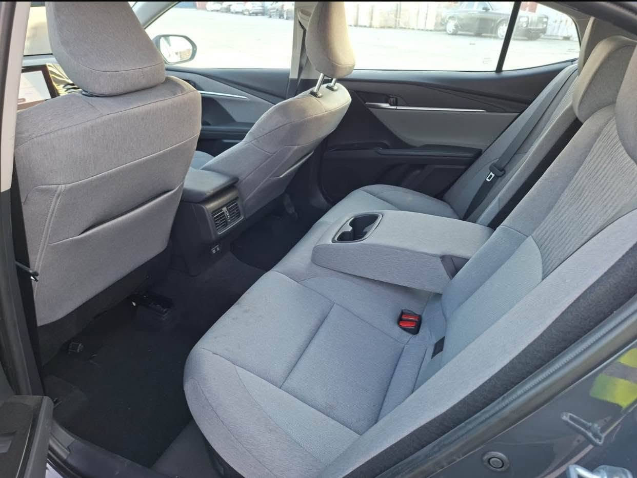Toyota Camry Hybrid  LE  2025
ماشية زيرو فقط ٤٠٠ ميل يعني صفر
جملغ و بونيد صبغ بدون دواخل و بدون ايرباگ جميع ايرباگات سليم شركة
اللون :-سمنتي
الموديل 2025
المحرك 2500cc
السعر212 ورقه 
المواصفات👇🏻
• شاشة كبيرة
• كاميرا خلفية
• حساسات خلفية
• رادار امامي
• مانع تصادم
• تصحيح مسار
• مثبت سرعه
• مانع انزلاق
• استيرن متحرك
• نقطة عمياء
• مانع تجاوز
• حساسات مانع تجاوز
• بصمة تشغيل
• بصمة أبواب
• دخول ذكي
• شاحن ويرلس
• اضوية اماميه زنون LED
• اضوية خلفية LED
• ليد زنون نهاري
• ويل قياس 18
• نظام ECO + TRIP
• نظام GPS + خرائط
• 3 أنظمة قياده ECO / Normal / Sport 
• اوامر صوتيه
• بلوتوث
• مدخل USB + AUX
• ⁠رقم كاتي تترقم شمالي 
• ⁠الاستسفار *********** اكر, نينوى
