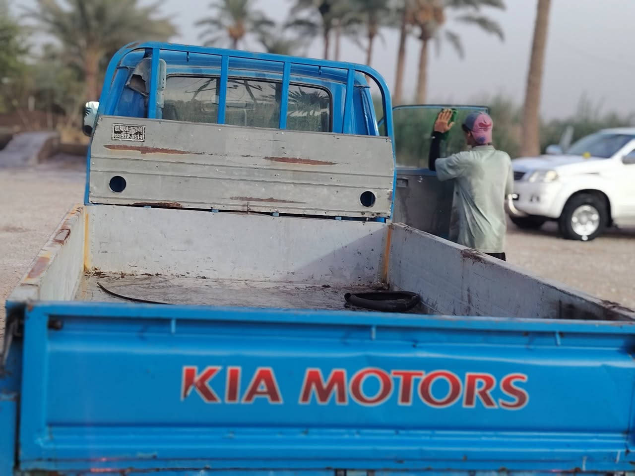 السلام عليكم كيه بنكو رقم بغداد انكليزي تحويل مباشر مكينه وكير شرط حاويه جديد باور اكسن كهربايات سياره جاهزه للعمل خير من الله باتري جديد تخم تاير السياره تصليح جديد السعر ٤٥  للستفار اتصل وبالخدمه مامتواجد عل فيس ***********
