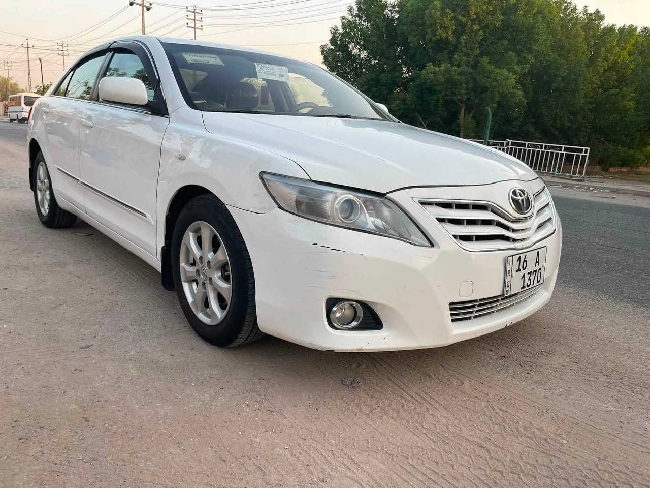 السلام عليكم 
كامري مديل 2008 خليجي فول مواصفات واحد على واحد GLX 
محرك 4 أسلندر 2400
السياره على وضع الشركه 
كير محرك جديد تخم تاير تبريد ثلج ❄️  حداديه جديد رقم السياره قادسية إنكليزي  
السياره بيه ٤ صبغ بدون حادث الجماليه فقط 
مكان السياره النجف 
السعر 95 وبيه مجال قليل 
الاستفسار الاتصال على الرقم ***********
