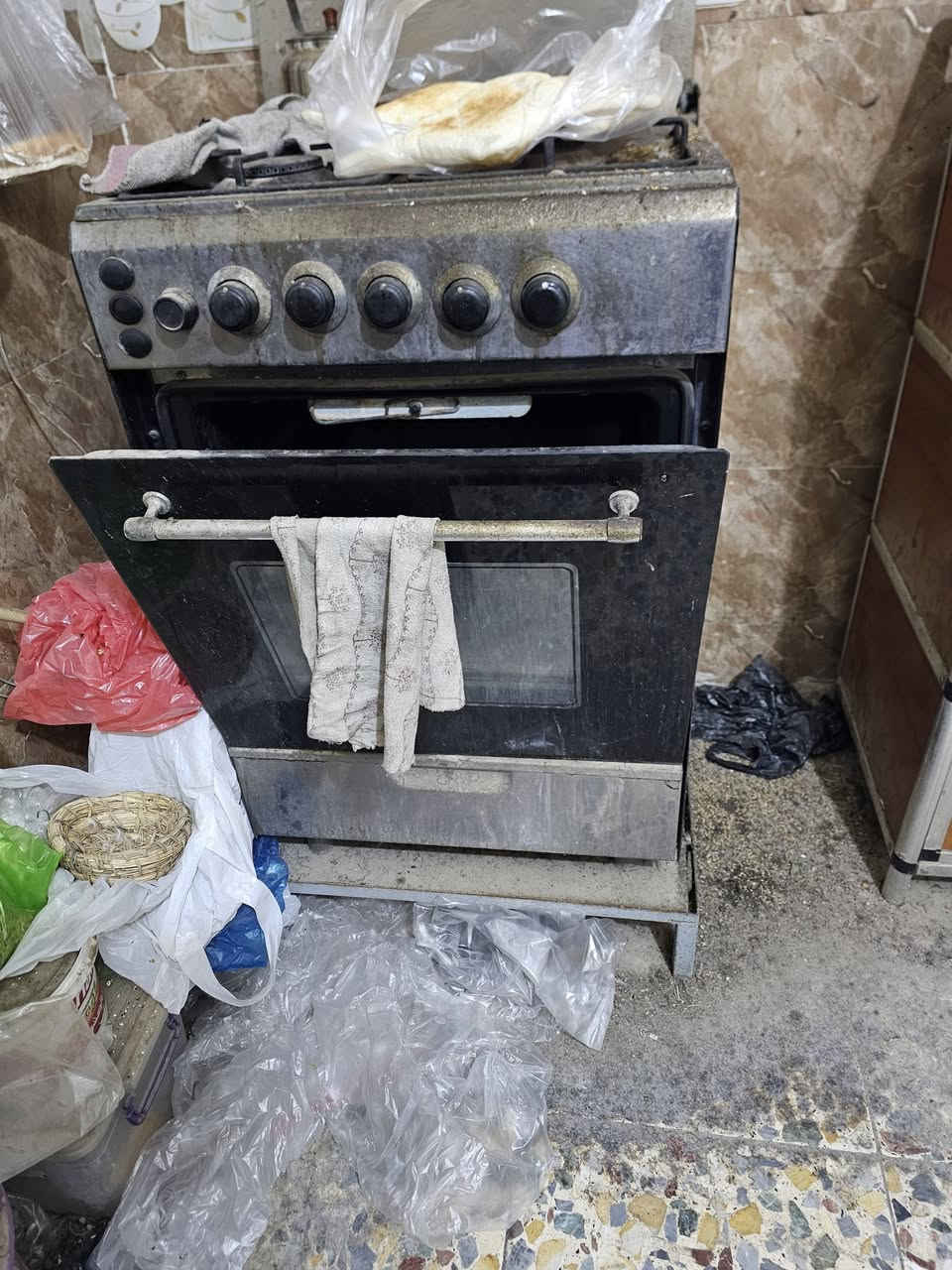اغراض بيت للبيع ***********
