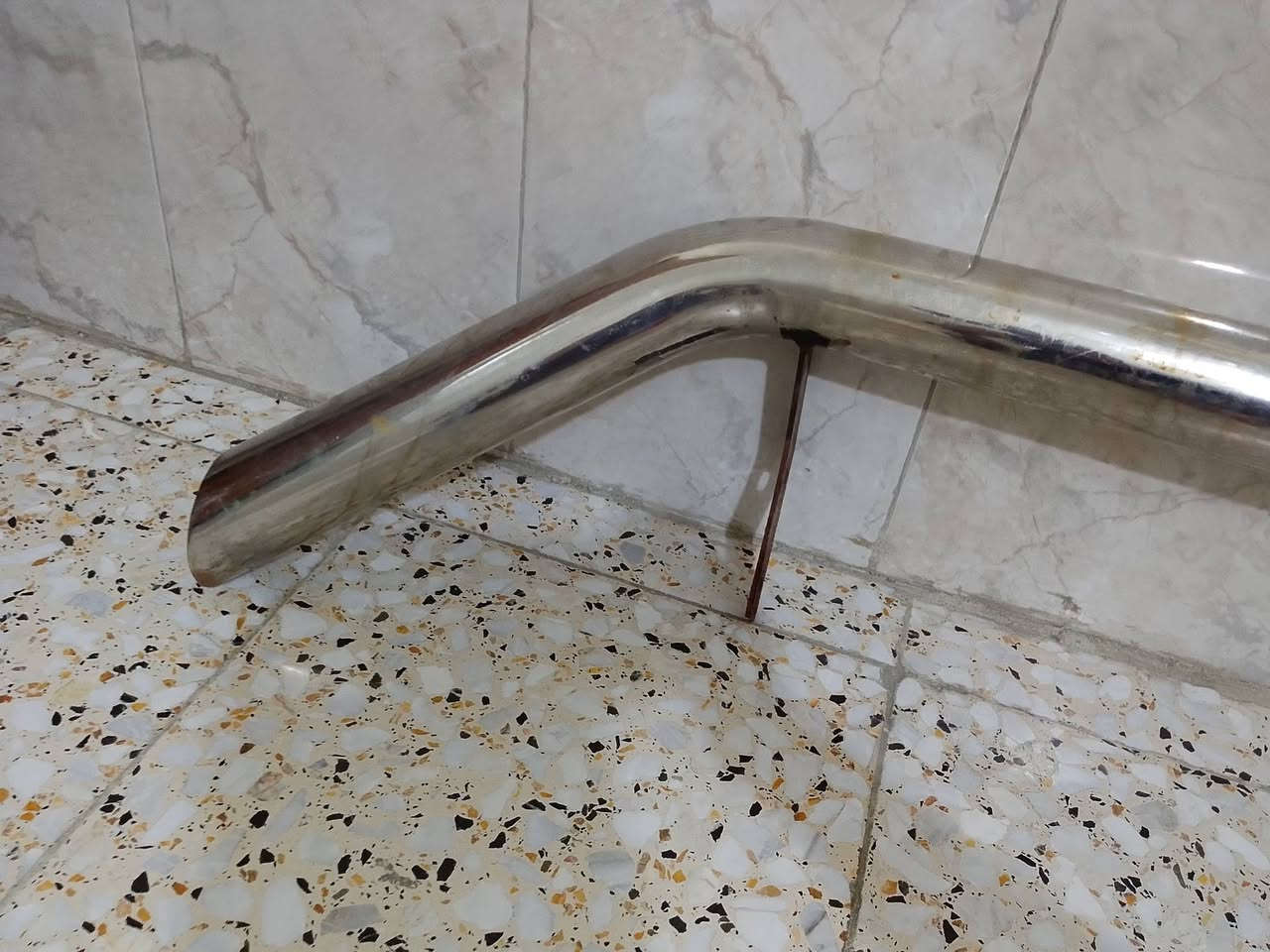 للبيع درع امامه مال هايلوكس ***********
