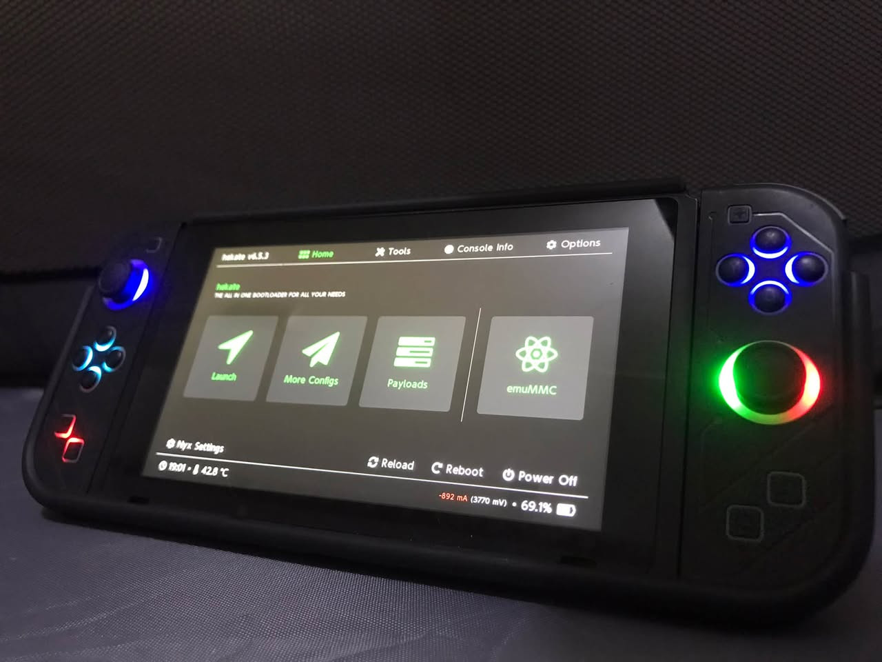 نينتندو سويتش • LCD V1 • مهكر