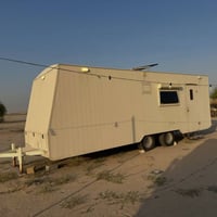 للبيع كرفان  عرض 2.70 _ صاله _طول 8  _ غرفه 2.50  تكيف_ثلاجه  حمام_وحد...