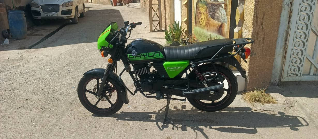سلام عليكم دراجه دايوان للبيع موديل 25 مكينه 200 دراجه نضيفه كلش السعر مليون 500 بيهه مجال شي بسيط المكان ديالى الحويش الرقم ***********
