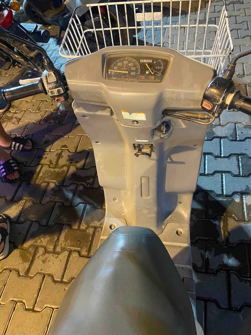 السلام عليكم
للبيع دراجه بيكم نظيفه كلش ناعمه وخرسه سلف وهندر نكرهخير من الله الدراجه

عنوان الاعظميه 375000
***********
