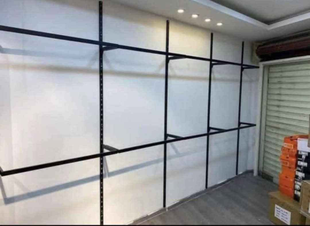 سجج لبيع موجود كميه .. قياس ٢ متر و ٤٠ سم 
هوكات موجوده نوعيات كلهن اسود
غراض محل ملابس مكاني بصرة *********** البصرة, العراق
