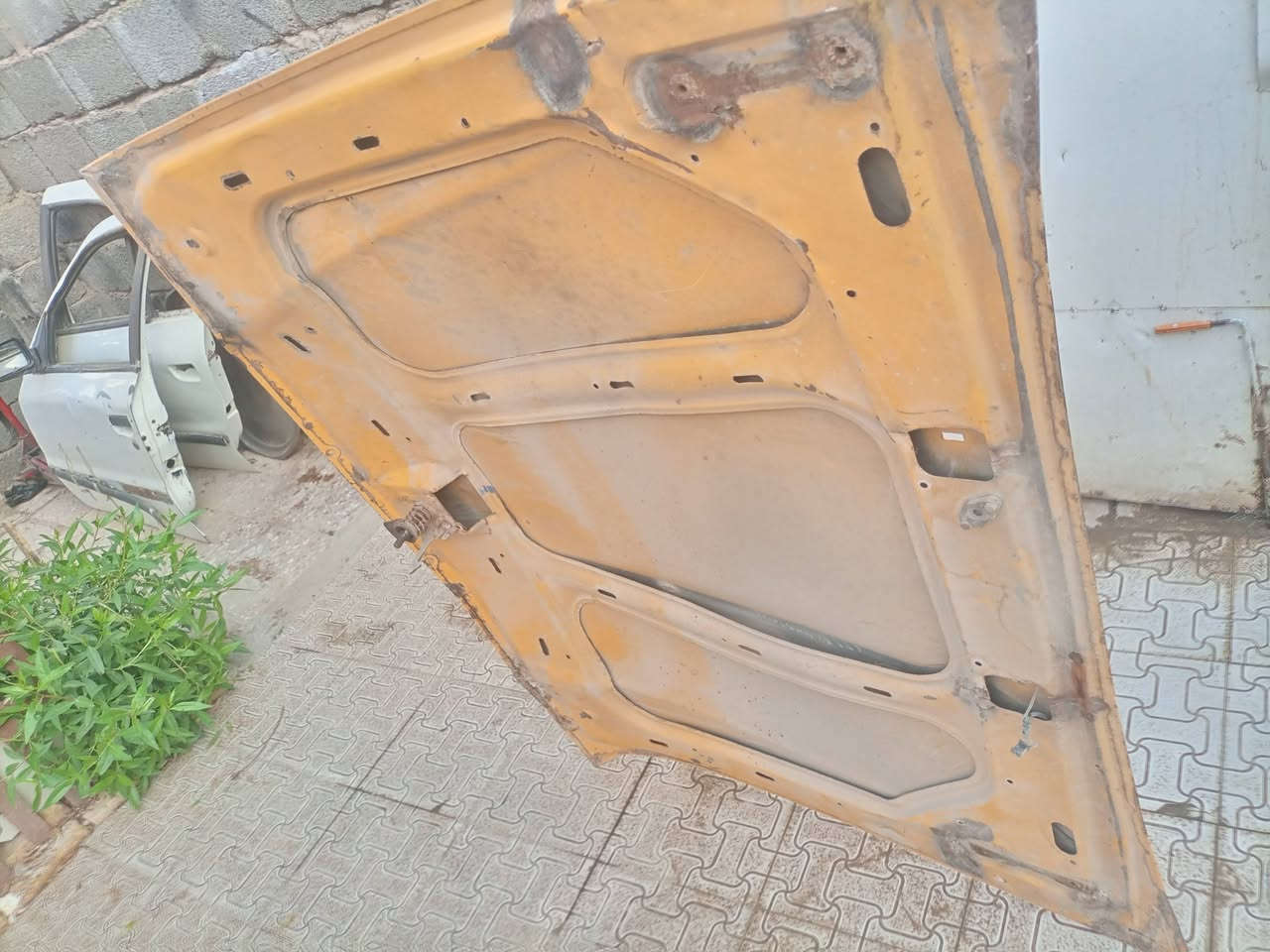 ٤ بيبان • جنطة وبونيت • مكان الشطره