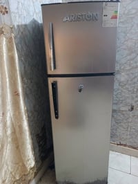 ثلاجه • نظيفة جدا • سعرها بي مجال