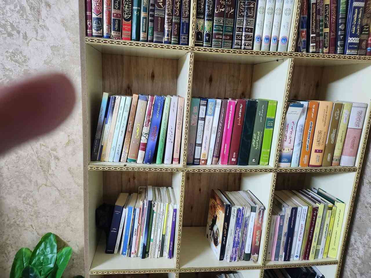 بيع الكتب والمكتبه السعر 600 الف 
مكاني بغداد الحسينيه 

واتساب ***********
