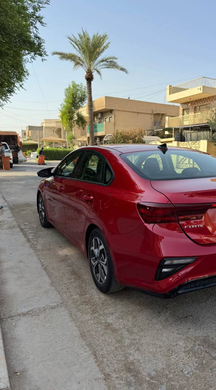 السلام عليكم 
للبيع فقط 
فورتي 2019
حادثها جاملغ وشويه من البنيد 
وبيها 3مكانات بارد 
ناشر صور حادثها 
المواصفات 
تحديد مسار 
رادار امامي جانبي 
كار بلي 
كأمره دوار 
العنوان زيونه 
موبايل *********** بغداد, العراق

نص مكتوب في الصور:
- vehicles 2019 Kia Forte 4:22 The average price is $2332 Free bid history copart and iaai » Kia » Forte » Kia Forte Lxs 2019 Red 2.0L vin: 3KPF24AD5KE125017 Kia Forte Lxs 2019 Red 2.0L vin: 3KPF24AD5KE125017 Final bid: $5775 Auction: IAAI ON APPROVAL Lot number: 28721457 Date of sale: 08.01.2021 Year: 2019 VIN: 3KPF24AD5KE125017 Condition: Run and Drive en.bidfax.info Engine: 2.0L I4 DOHC D-CVVT MPI
- Forte 4:22 The average price is $2332 Free bid history copart and iaai » Kia » Forte » Kia Forte Lxs 2019 Red 2.0L vin: 3KPF24AD5KE125017 Kia Forte Lxs 2019 Red 2.0L vin: 3KPF24AD5KE125017 Final bid: $5775 Auction: IAAI ON APPROVAL Lot number: 28721457 Date of sale: 08.01.2021 Year: 2019 VIN: 3KPF24AD5KE125017 Condition: Run and Drive en.bidfax.info Engine: 2.0L I4 DOHC D-CVVT MPI