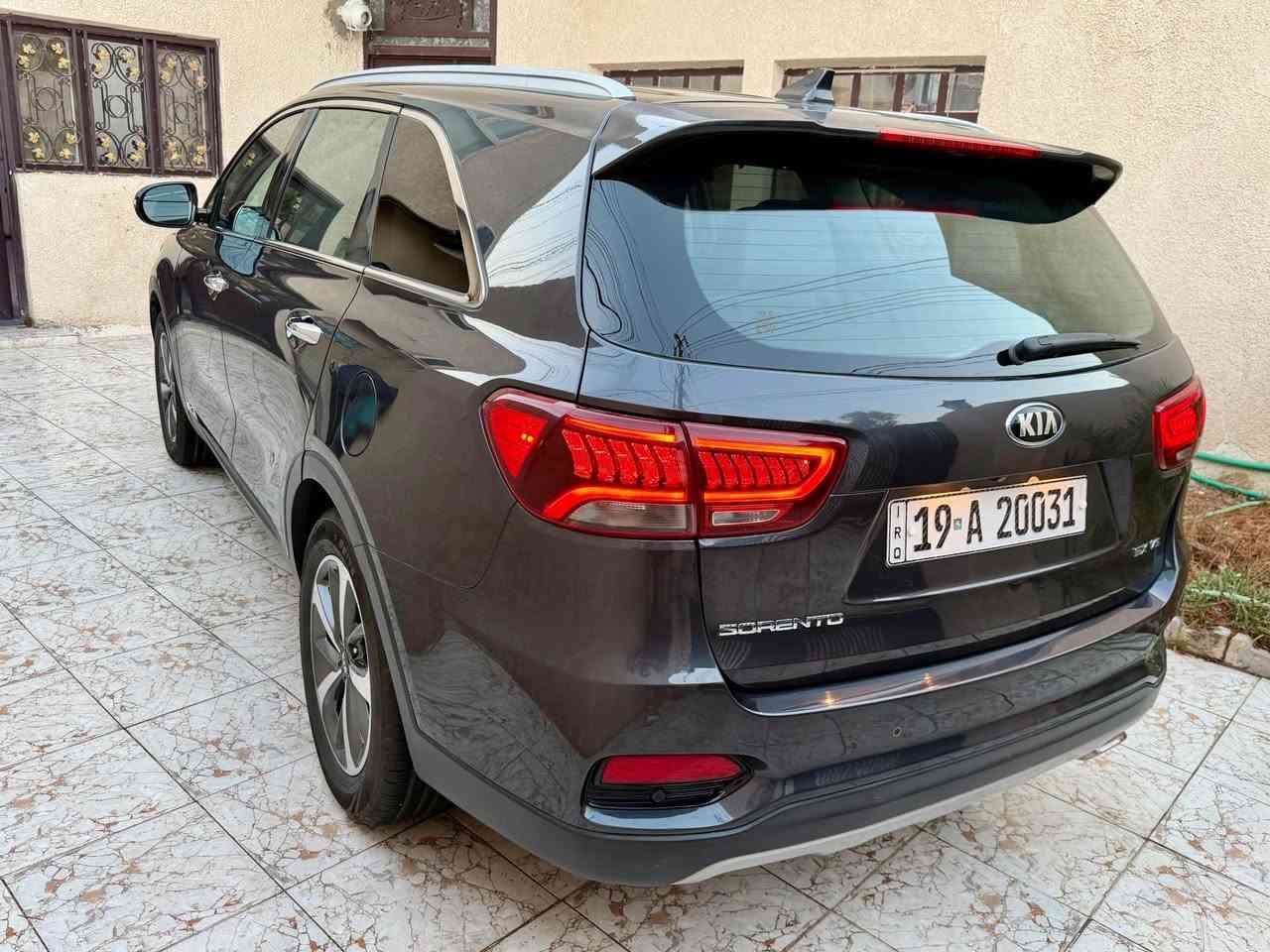 سورنتوا 2019 وارد امريكي كلين تايتل كفاله من ضربة وصبغ وتبديل حتة الدعاميات ماشية 57  رقم كربلاء باسمي فول مواصفات ستة سلندر بصمة جنطة كهرباء تدفئة كشنات كيجات الكترونية لدات لايتات زنون بك لايت لد حساس امامي خلفي  سيتم سماعات سبعة راكب 3 قطع تبريد كاملة من كلشي تخم تاير حدادية تبريد تدفئة مواصفات فول عدا البنوراما  مكان السيارة كربلاء *********** كربلاء, العراق
