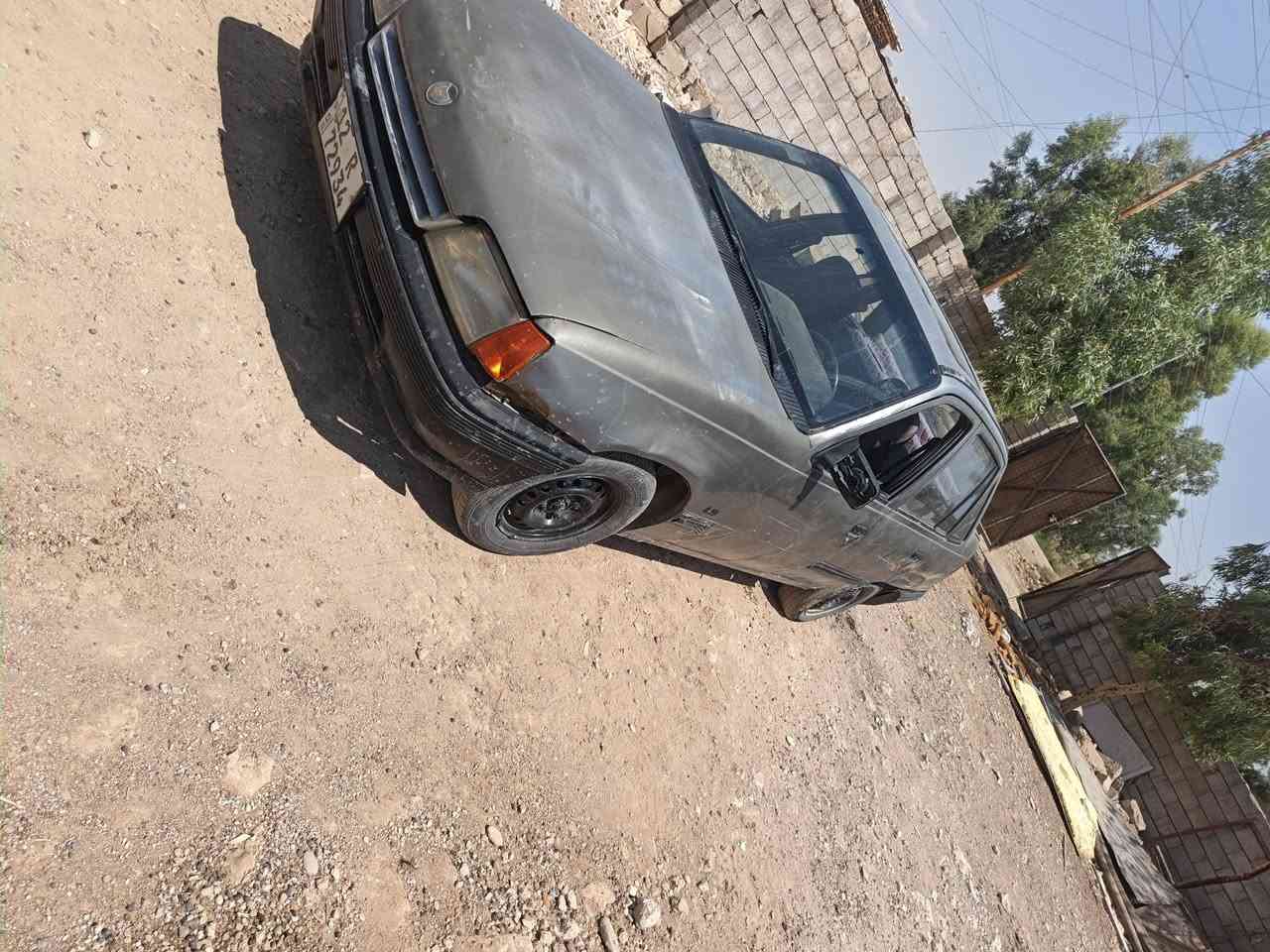 ، كاديت للبيع صندوق سياره نظيفه موجوده بالقوسيات السعر٢٠ وبيها مجال  محرك 16 رقم جديد كربون بنزين شرط تحويل وكاله وارمانيه طخام، كله شرط وارمانيه شغاله داخل نظيف رقم تليفون ***********
