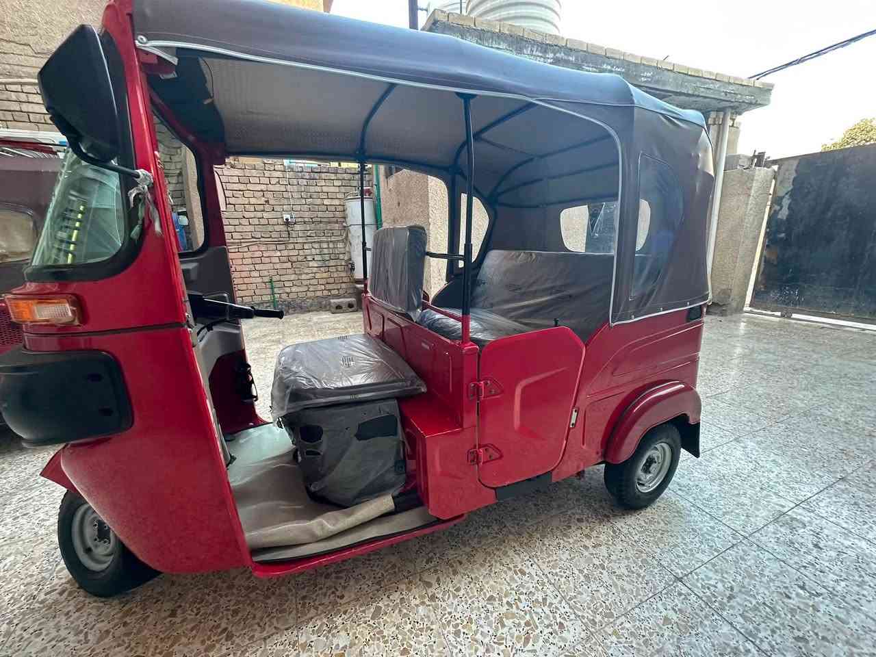 سلام عليكم تكتك للبيع موديل 22 رقم وسنويه رقم بغداد 🎌التكتك بيه طخه زغيره والباقي مكفوله التكتك مكينه اكسن كفاله العنوان بغداد المحموديه ‪+964 750 264 5528‬ 💬فقط واتساب *********** اتصال ☎️
