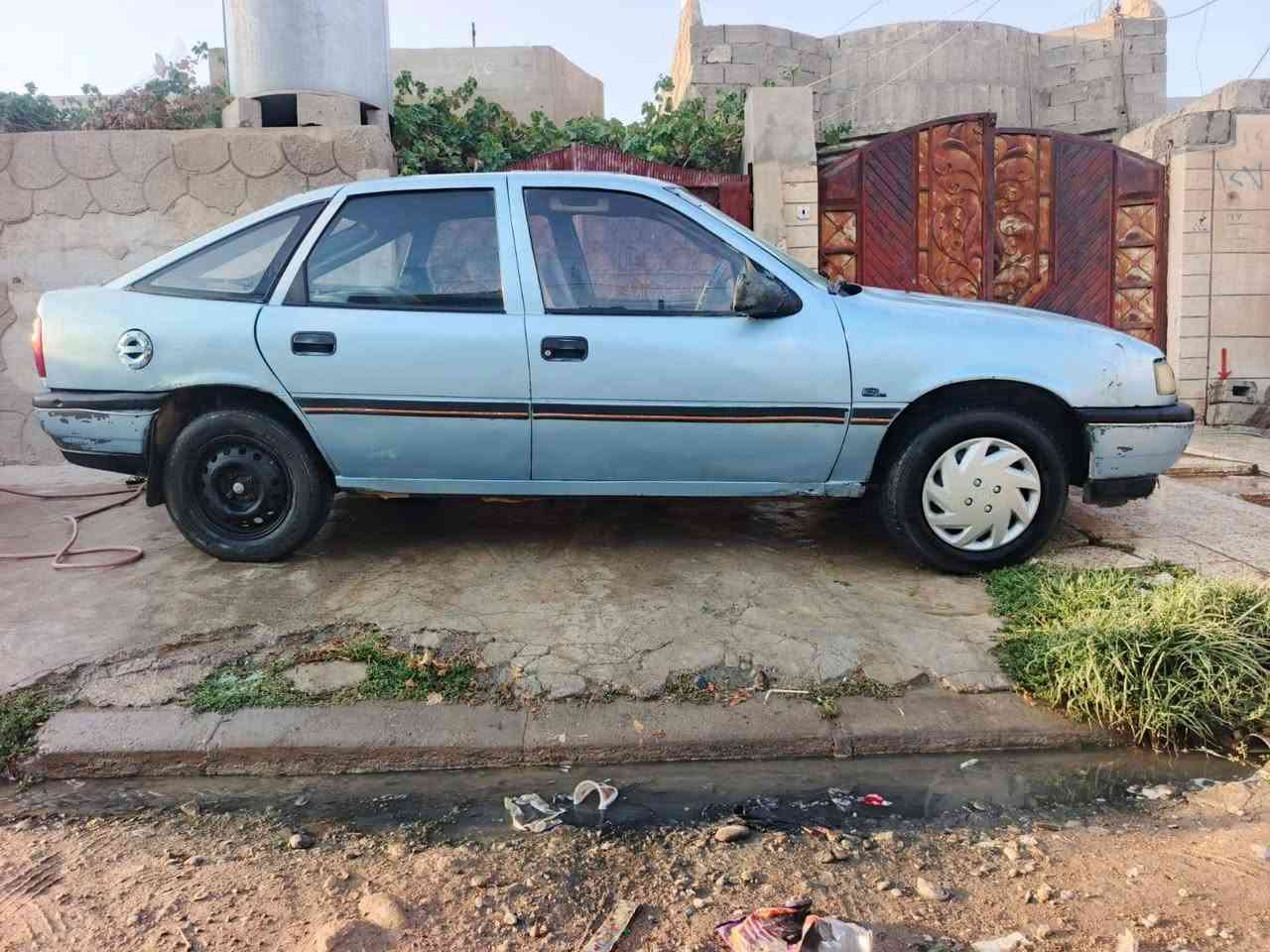 فكترا ١٨موديل 91 لونها سمائي رقم نينوى شرط التحويل صاحبها الشرعي سعرها 30ورقة وبيها مجال للاتصال علر الرقم ***********
