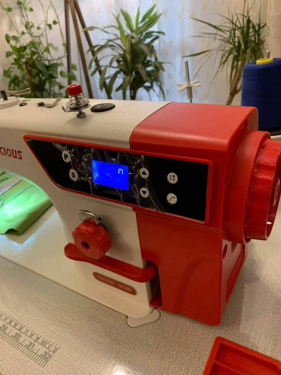 #بريشوس (precious) الاولى في العراق
القوة والفخامة بريشوس G18D العالمية  

التقنية الألمانية  

السعر( 4٥٠)تسحب اقل ربع انبير حالها حال الشمعه شنريته بنتي وزوجت مخيطت بيها 

اشتريها ٥٠٠ بيها ضمان 5سنين صيانة موقع مجاني والزوجي ٣٠٠بيها مجال
