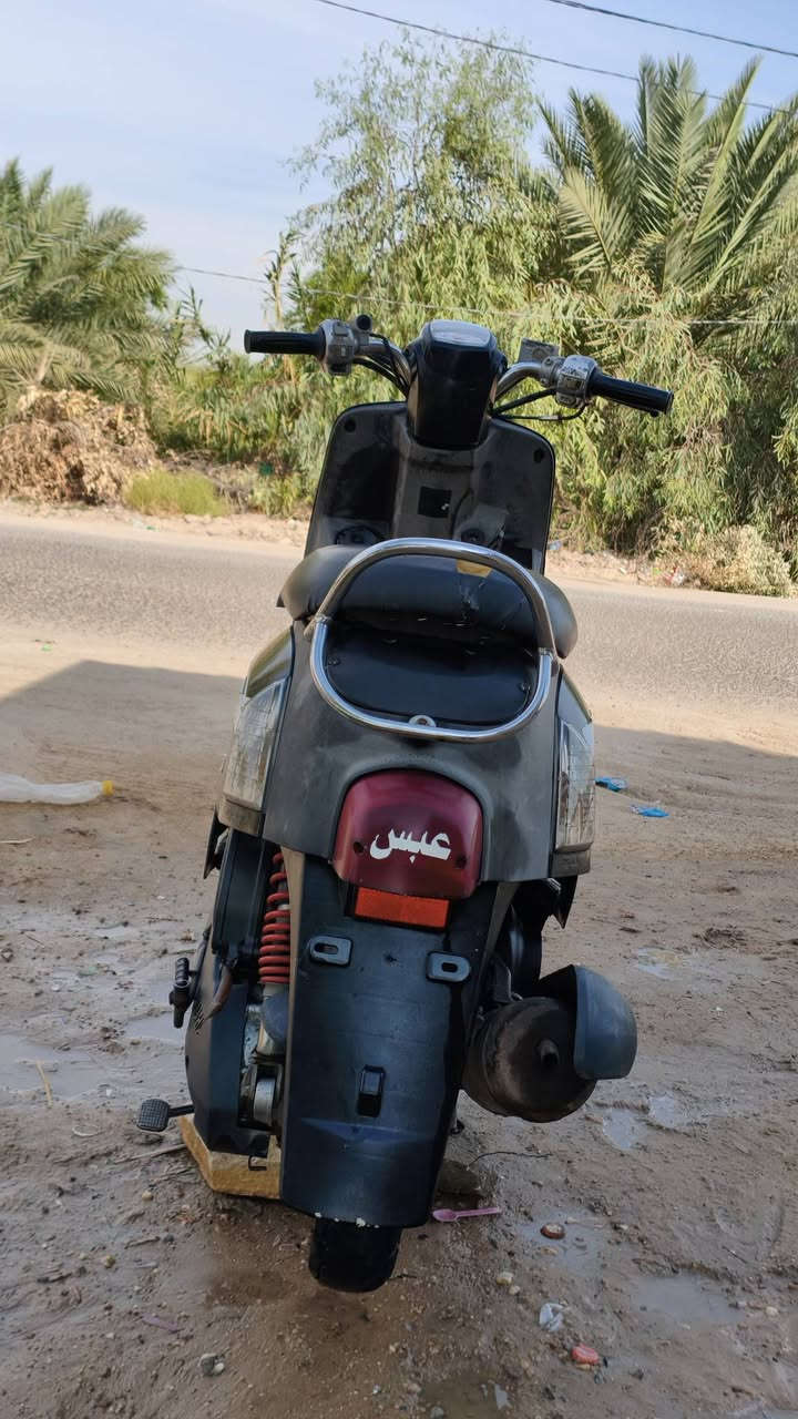 دراجه للبيع كلها ختم واحد حته المحرك  سعرها 850 وبيها مجال ***********
