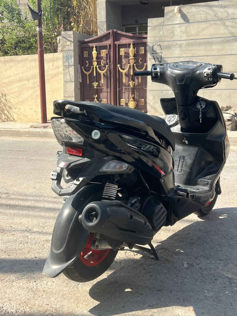 سلام عليكم GTR للبيع دراجه كفاله من البرغي للبرغي كلشي مناقصها عده ادامه للكلجات والنواقص اللي امصورها الباقي كله كفاله  مكينه بيها صوت فيلس فقط 
سعرها 950 مجال قليل جدا الراغب بالشراء يتفضل واتساب  
عنوانها بلديات افران عسل
الرقم للاستفسار ...***********
