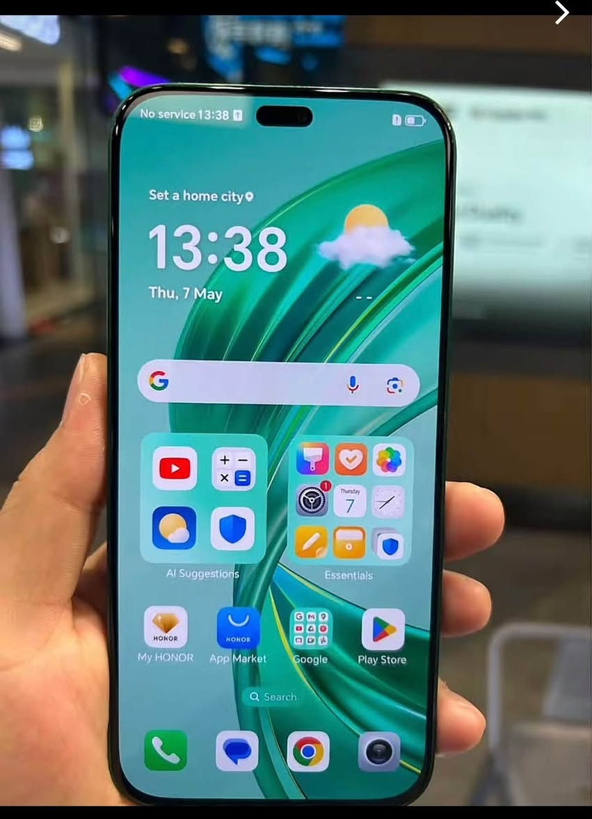 HONOR X8b نسخة 512GB:
* 💾 التخزين: 512GB
* 🧠 الرام: 8GB، وتصل إلى ما يعادل 16GB مع RAM Turbo. 
* 📱 الشاشة: AMOLED قياس 6.7 إنش، دقة 2412×1080. 
* ⚙️ المعالج: Snapdragon 680. 
* 📸 الكاميرات: خلفية 108MP + 5MP + 2MP، وأمامية 50MP. 
* 🔋 البطارية: 4500mAh مع شحن HONOR SuperCharge بقدرة 35W. 
* ⚖️ الوزن: حوالي 166 غرام.
* 🤖 النظام: MagicOS 7.2 المبني على Android 13.

#سعر ٢٤٥وبي مجال ويرهم مراوس

***********

نص مكتوب في الصور:
- No service 13:38 100% About phone MagicOS Device name HONOR X8b Processor Qualcomm Snapdragon 680 RAM 8 GB +8 GB HONOR RAM Turbo Battery 4500 mAh Resolution 2412 x 1080 Internal storage 493.05 GB free 512 GB total Model LLY-LX2 Build number 8.0.0.297(C636E238R2P2) GPU Turbo MagicOS version 8.0