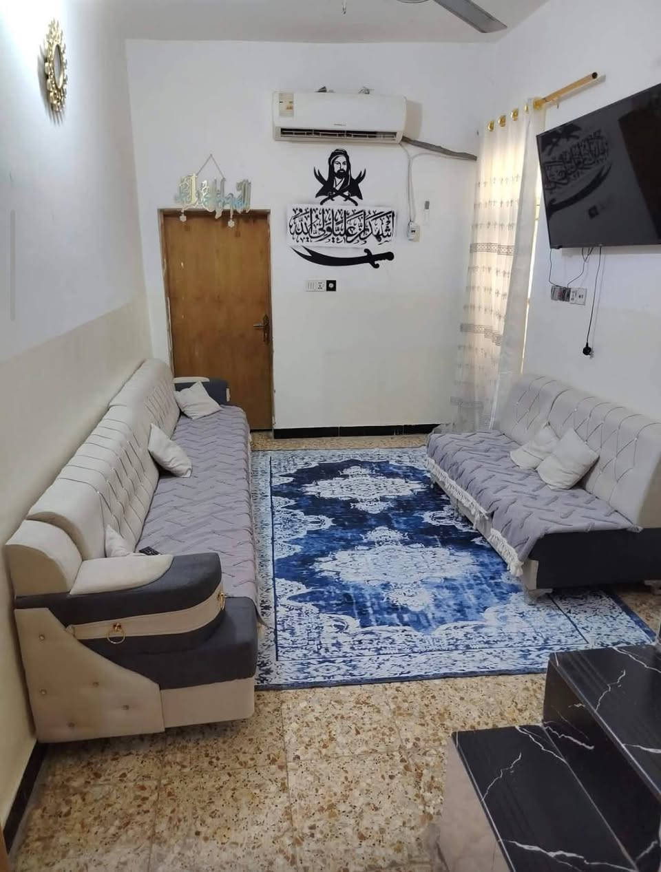 *********** واتس
بيت للبيع سعر مناسب مع اثاث الغرفه فقط سبلت ياخدوو ب 27 بيع مستعجل مع مجال بسيط بشارع شفلات بلمطار الجديد وقريب شارع وكله صب كونكريت وسعر مناسب 18 مع مجال بسيط ويرهم اقصاد ////// بيت للبيع المطار الجديد شارع شفلات

۱۰۰ متر البيت غرفه وصاله ومطبخ وصحيات البيت معايز اقرب نقطه داله جامع الرسول الاعظم مقابيله البناء طابوك والسقف والاساس صب كونكريت سعر 18 يرهم اقساط
