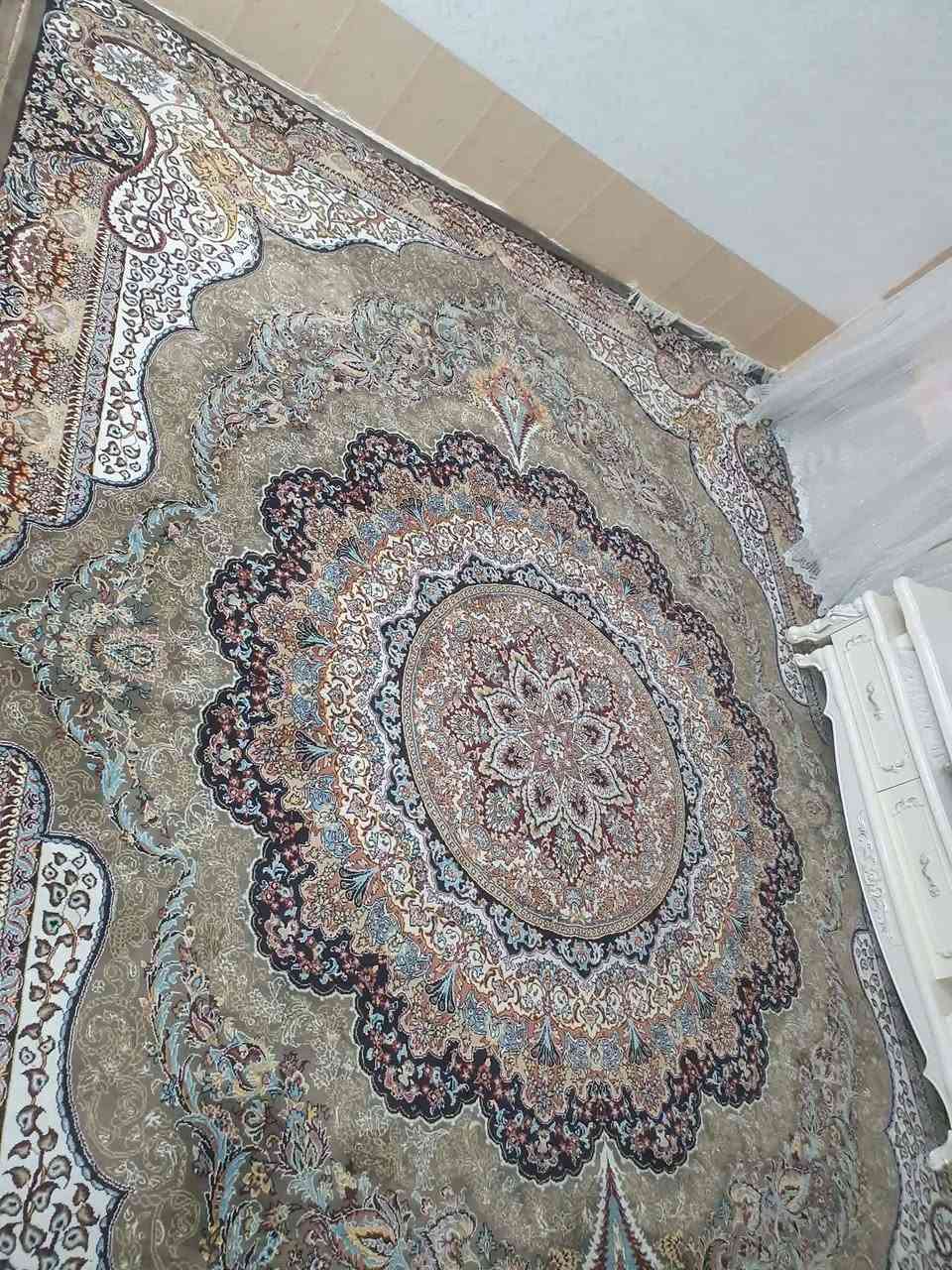 فرش ايراني • ٧٠٠ شانه • ٣×٤